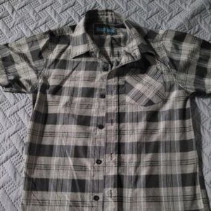 Bold And Blue Short Sleeves Botton Down Shirt Boys Size S